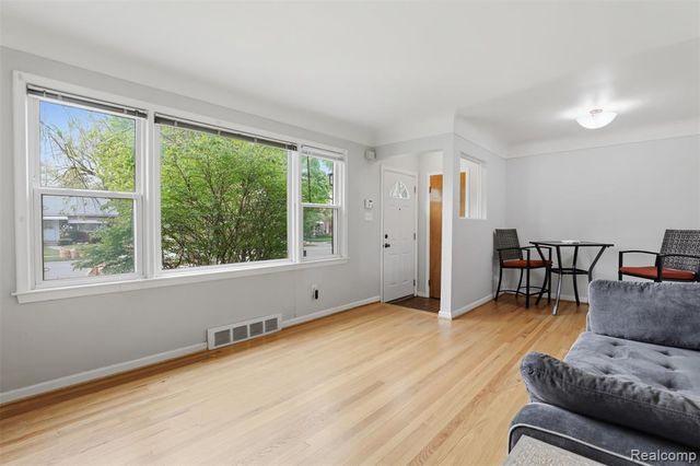 1835 Linden Street, Dearborn, MI 48124