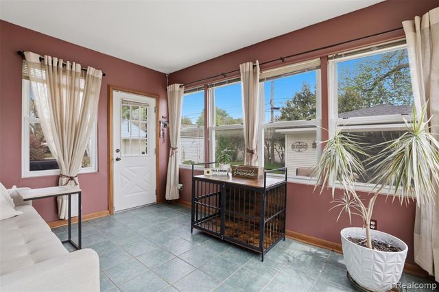 1835 Linden Street, Dearborn, MI 48124