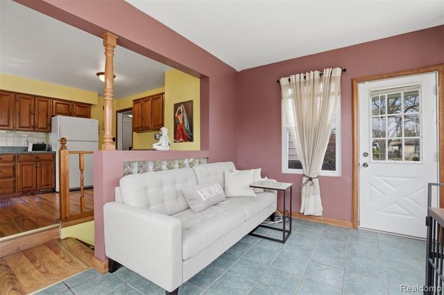 1835 Linden Street, Dearborn, MI 48124