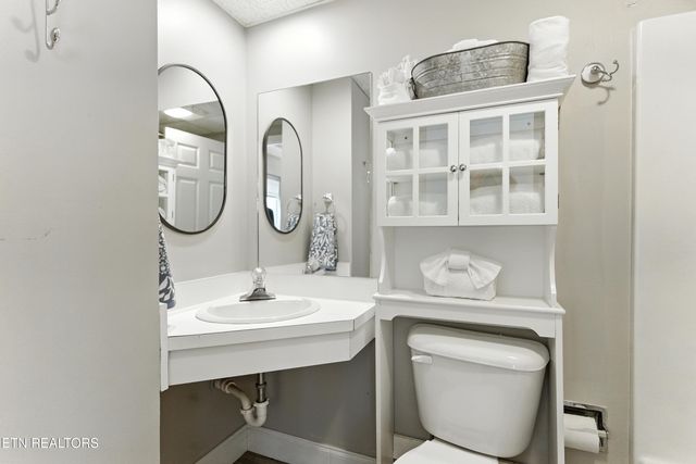 102 Baskins Creek 207, Gatlinburg, TN 37738