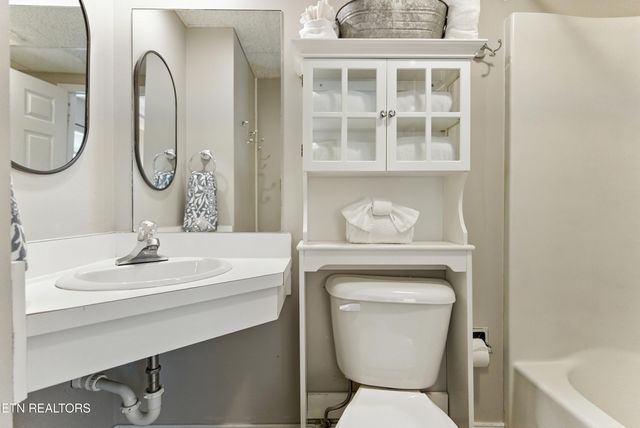 102 Baskins Creek 207, Gatlinburg, TN 37738