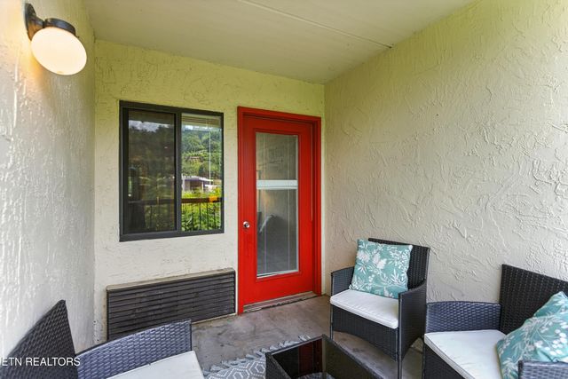 102 Baskins Creek 207, Gatlinburg, TN 37738