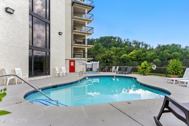 102 Baskins Creek 207, Gatlinburg, TN 37738