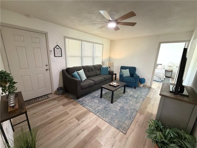 17223 Chula Vista Drive, Belton, MO 64012