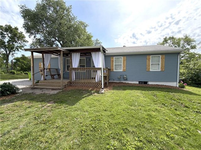 17223 Chula Vista Drive, Belton, MO 64012