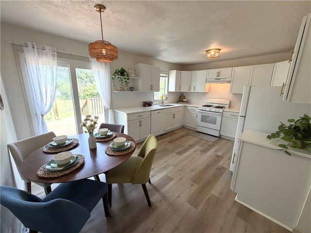 17223 Chula Vista Drive, Belton, MO 64012