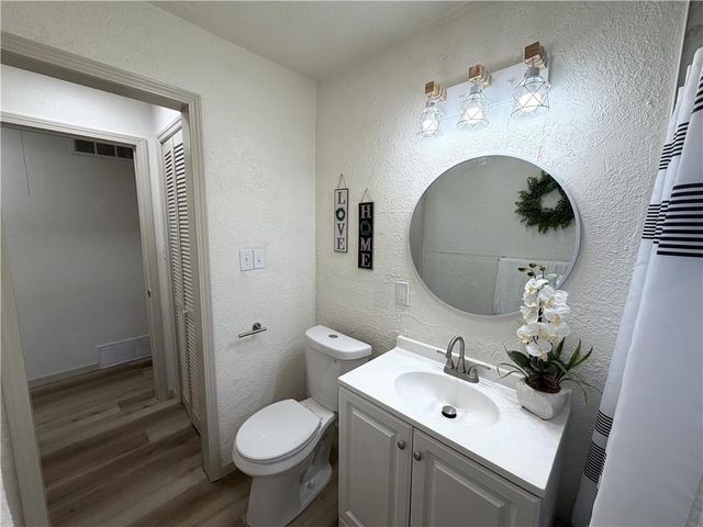 17223 Chula Vista Drive, Belton, MO 64012