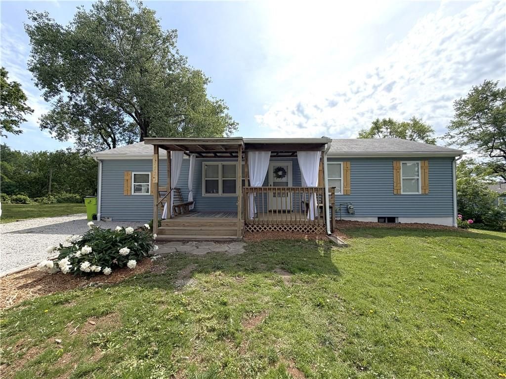 17223 Chula Vista Drive, Belton, MO 64012