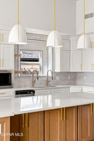 378 Flemish Circle, El Paso, TX 79912