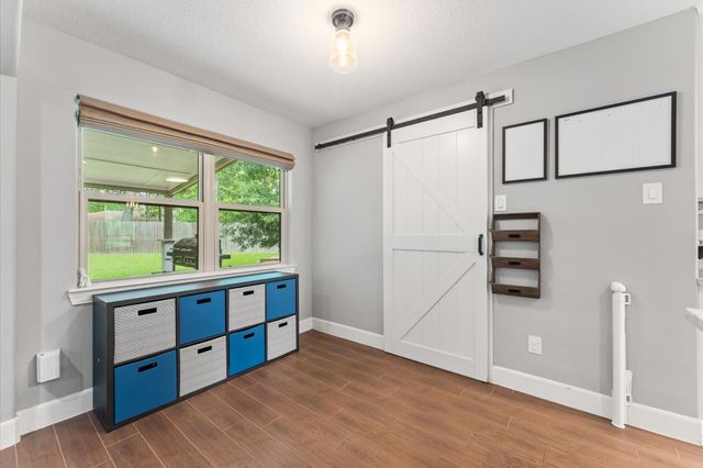 107 Royal Court, Friendswood, TX 77546