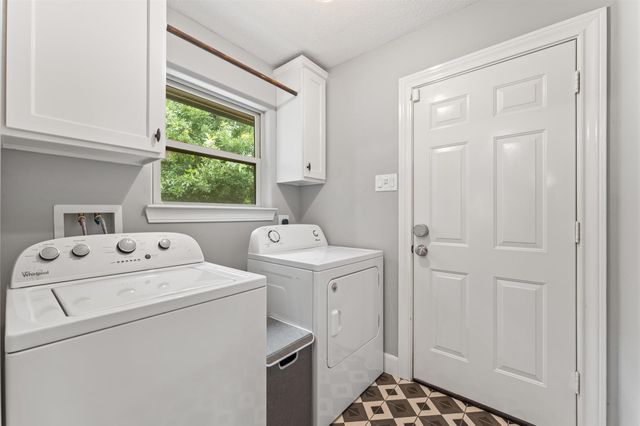 107 Royal Court, Friendswood, TX 77546