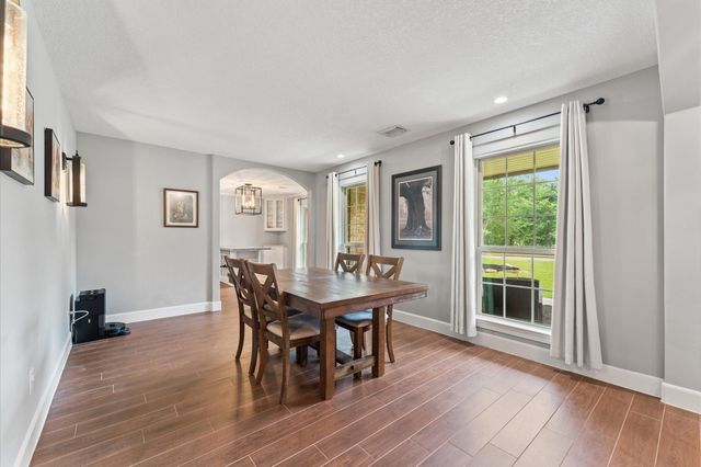 107 Royal Court, Friendswood, TX 77546