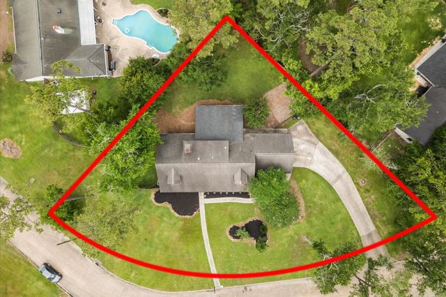 107 Royal Court, Friendswood, TX 77546