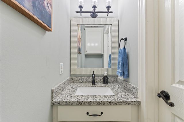 107 Royal Court, Friendswood, TX 77546