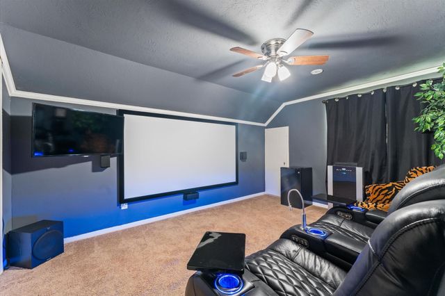 107 Royal Court, Friendswood, TX 77546