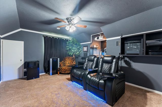 107 Royal Court, Friendswood, TX 77546