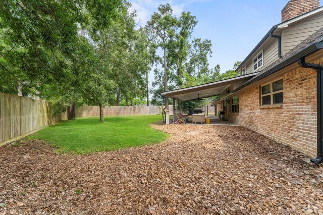 107 Royal Court, Friendswood, TX 77546