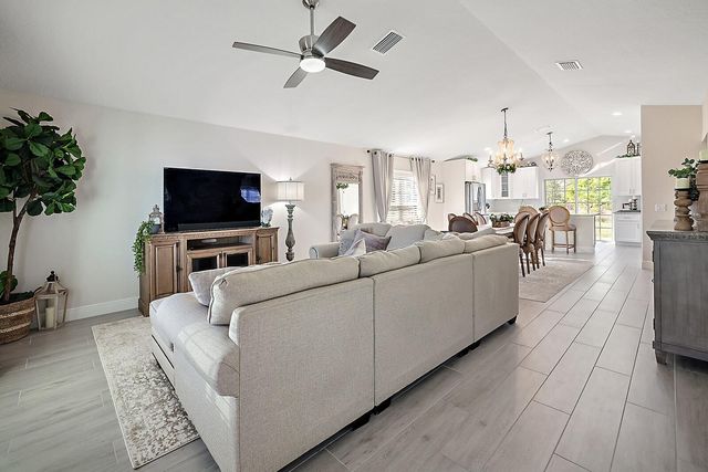 5016 NE 125TH LOOP, Oxford, FL 34484