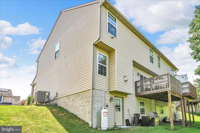 33 MARSHA DR, Cressona, PA 17929