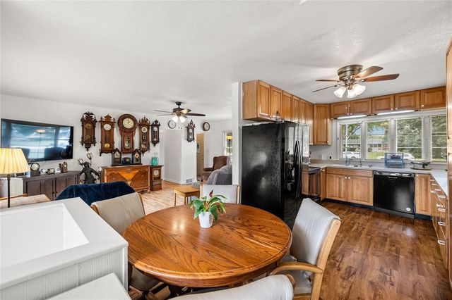 2400 Stanton Avenue, Des Moines, IA 50321