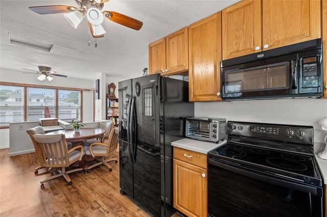 2400 Stanton Avenue, Des Moines, IA 50321