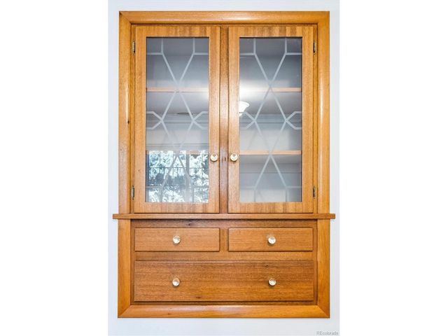 385 Oakland St, Aurora, CO 80010