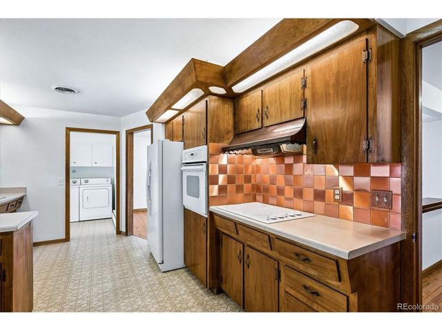 385 Oakland St, Aurora, CO 80010
