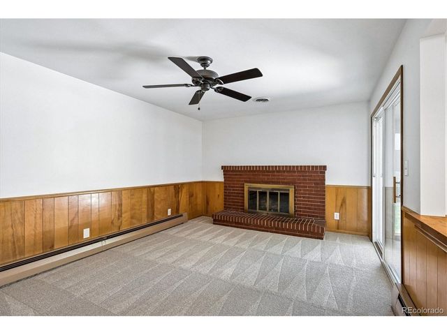 385 Oakland St, Aurora, CO 80010