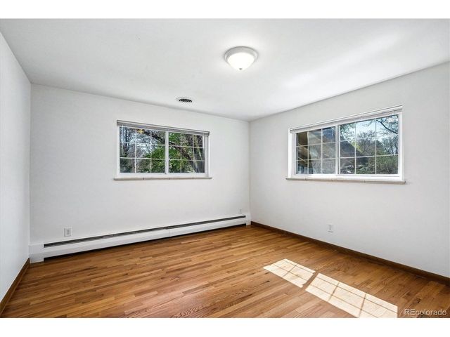 385 Oakland St, Aurora, CO 80010