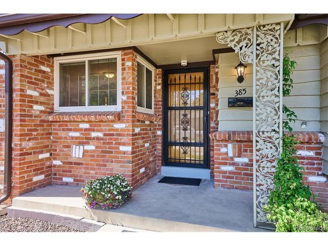 385 Oakland St, Aurora, CO 80010