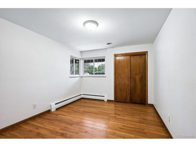 385 Oakland St, Aurora, CO 80010