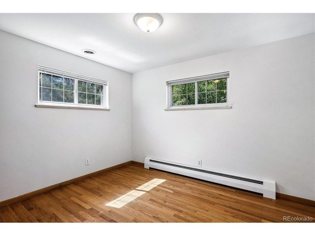 385 Oakland St, Aurora, CO 80010
