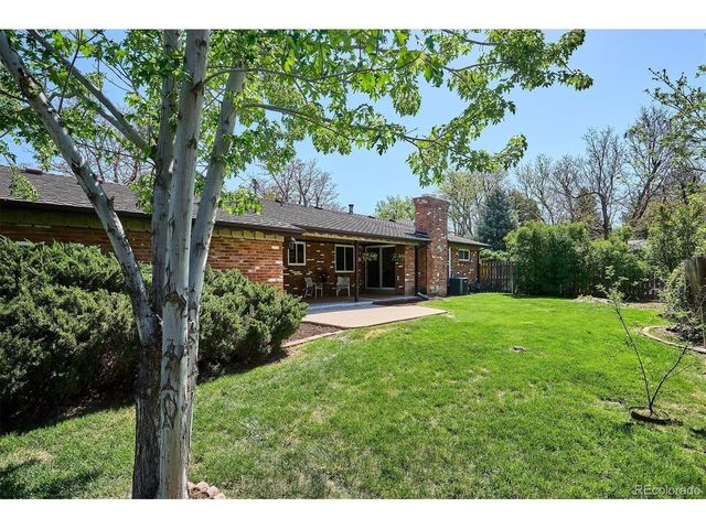 385 Oakland St, Aurora, CO 80010