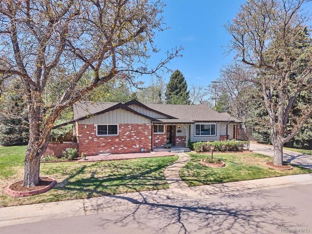 385 Oakland St, Aurora, CO 80010