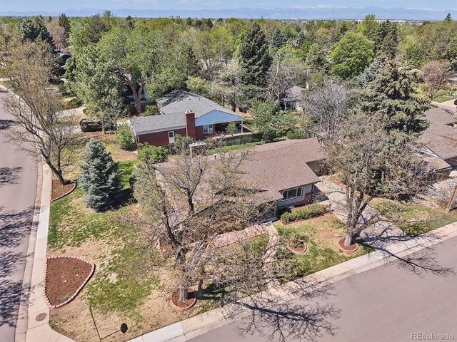 385 Oakland St, Aurora, CO 80010