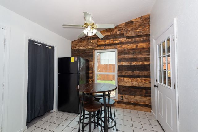 6700 Sunnybank Drive, Fort Worth, TX 76137