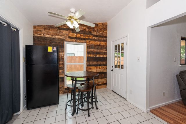 6700 Sunnybank Drive, Fort Worth, TX 76137