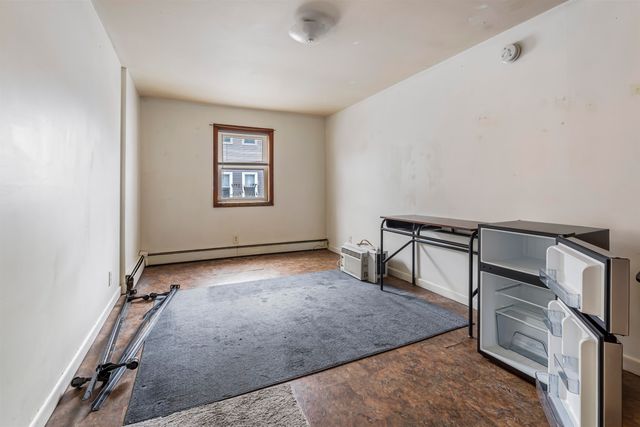 151 Pearl Street, Manchester, NH 03104