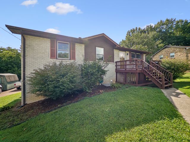 127 Lynhurst Cir, Hendersonville, TN 37075