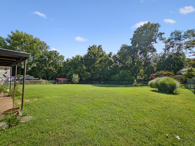 127 Lynhurst Cir, Hendersonville, TN 37075