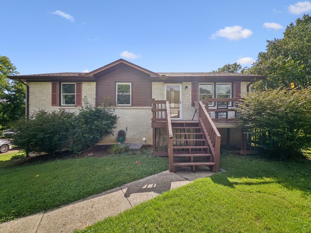 127 Lynhurst Cir, Hendersonville, TN 37075