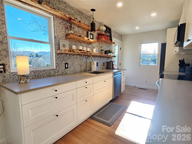 113 Hillside Street, Canton, NC 28716