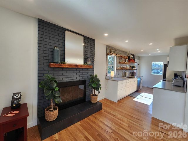 113 Hillside Street, Canton, NC 28716