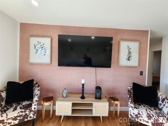 113 Hillside Street, Canton, NC 28716