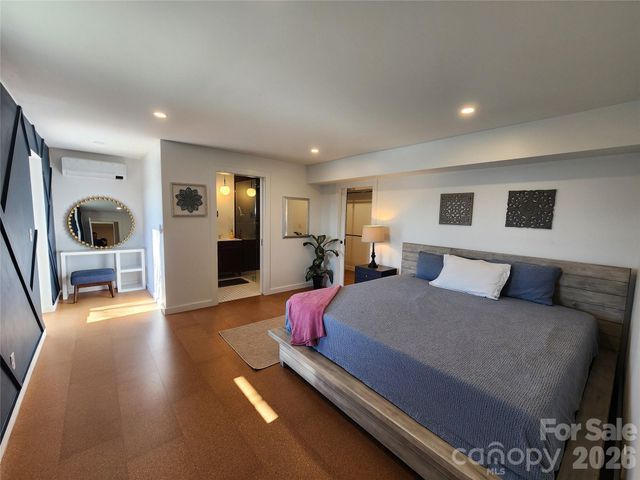 113 Hillside Street, Canton, NC 28716