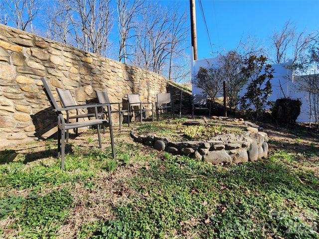 113 Hillside Street, Canton, NC 28716