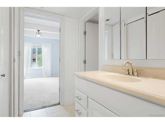 2525 S Dayton Way 1803, Denver, CO 80231