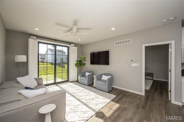 2373 Windswept Farms Drive, Eureka, MO 63025