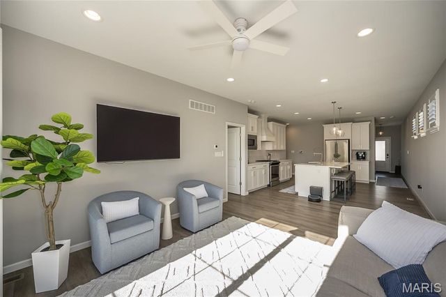 2373 Windswept Farms Drive, Eureka, MO 63025