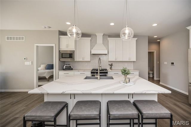 2373 Windswept Farms Drive, Eureka, MO 63025